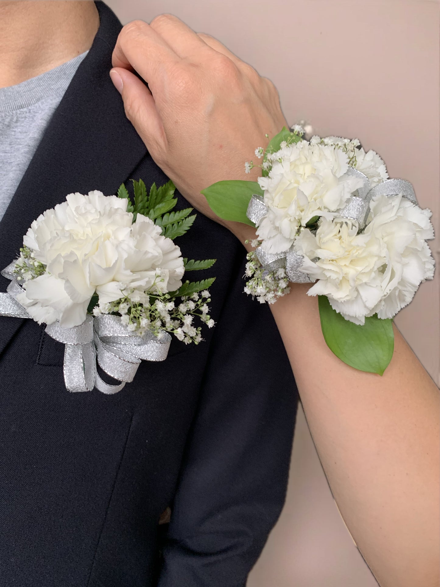 Carnation Prom Set