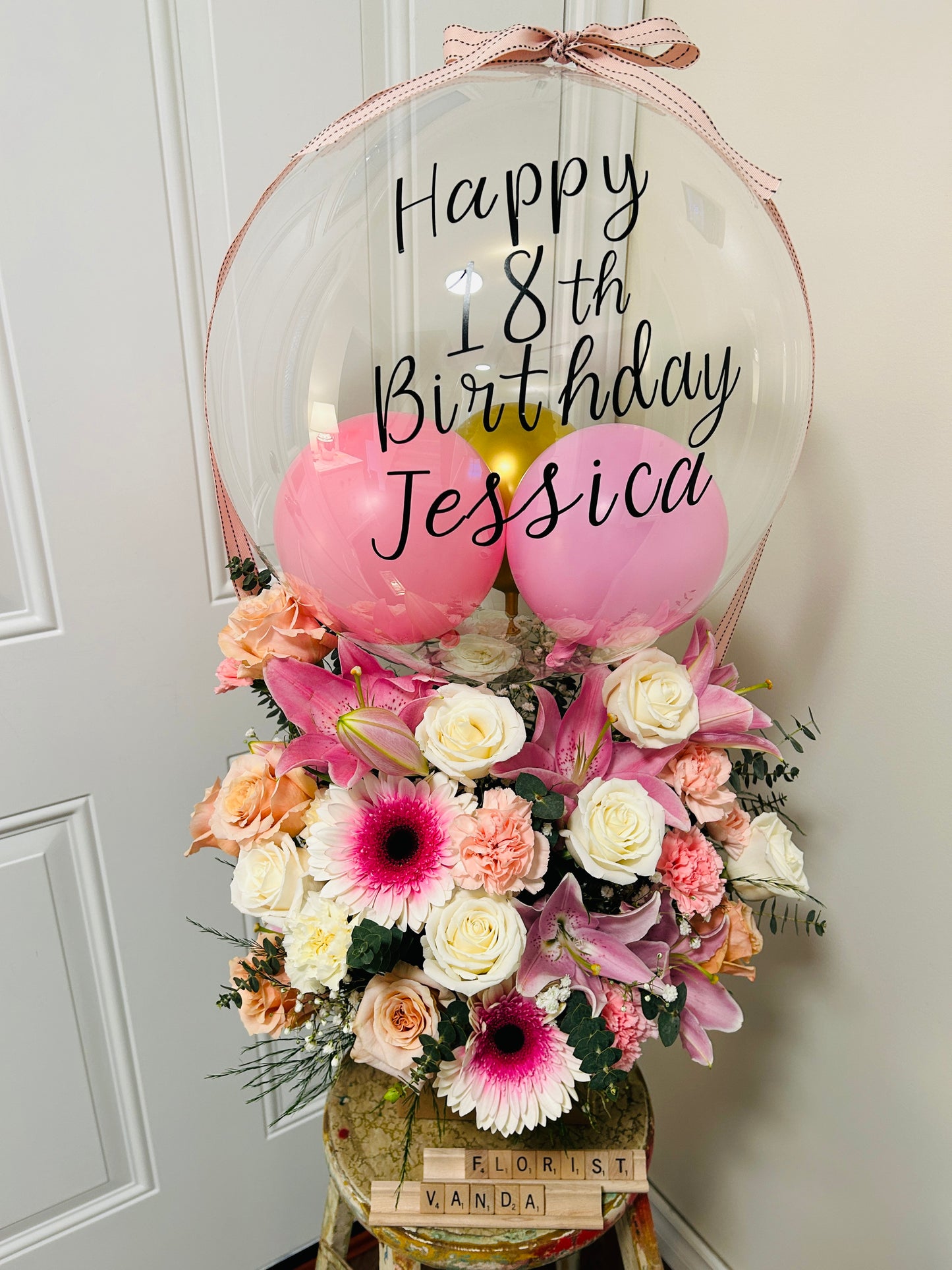 16" Balloon with Fresh Floral arrangement