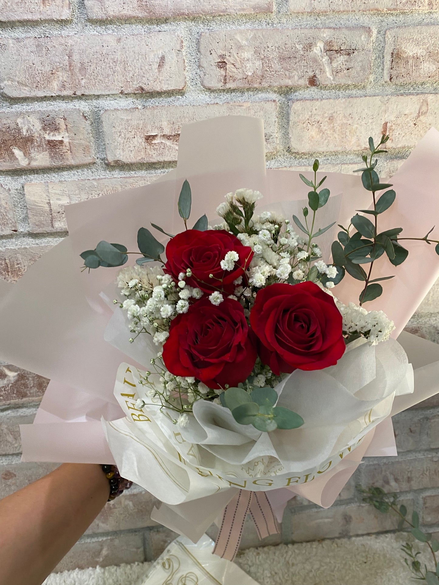 BQ011 (3 Roses or more)