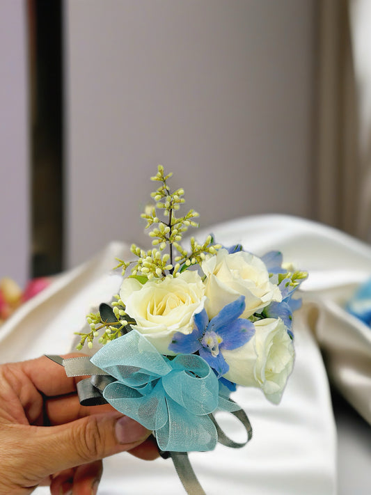 Little Rose Boutonnière