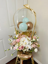 Load image into Gallery viewer, 16” Balloon with Premium Assorted Floral arrangement
