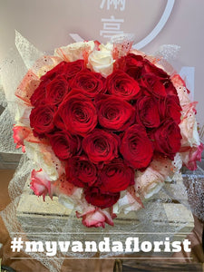 50 stems heart shape roses
