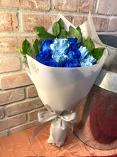 Load image into Gallery viewer, Mixed Blue/Sky Blue Roses

