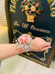 Wristlet Corsage